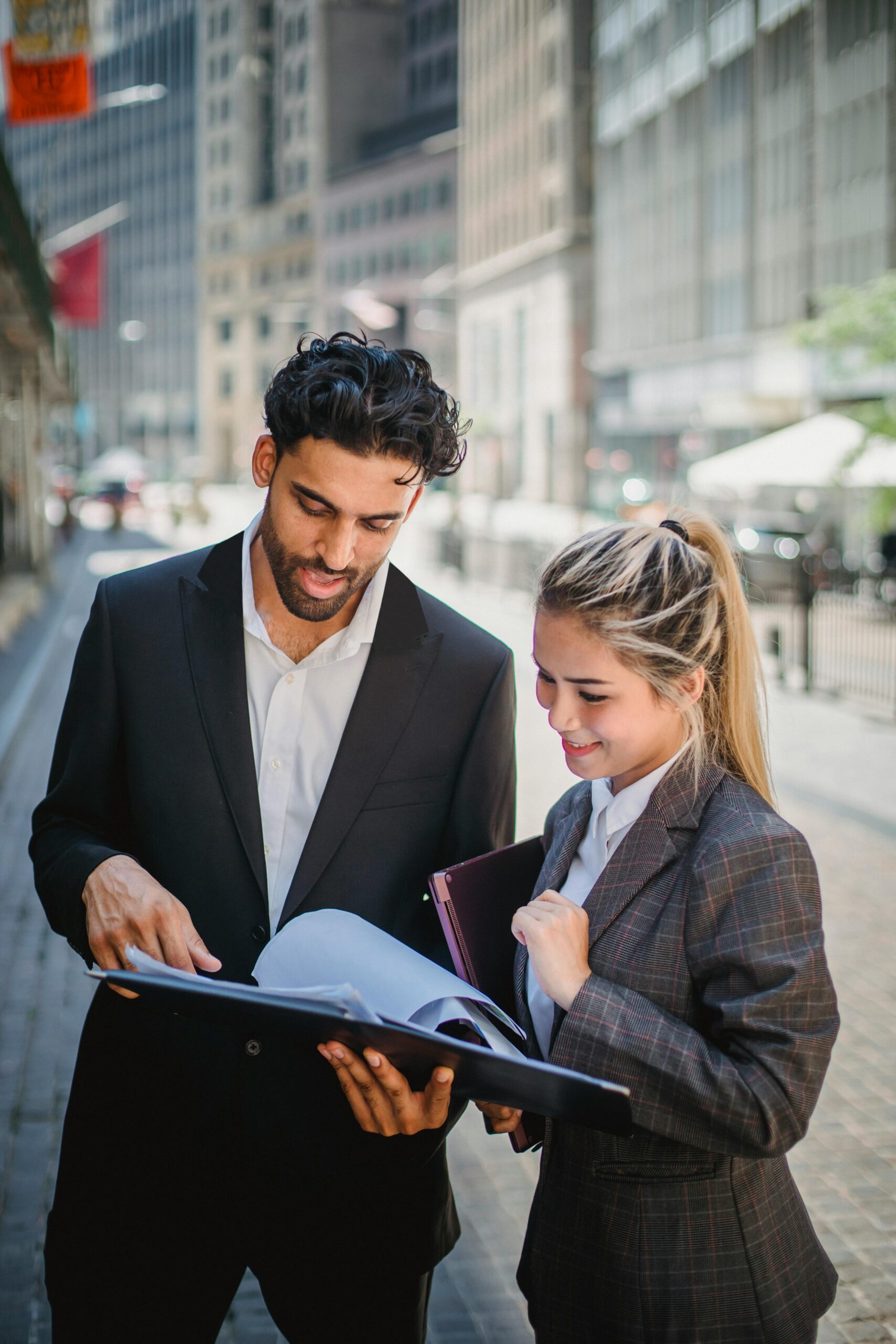 pexels-ketut-subiyanto-4964774